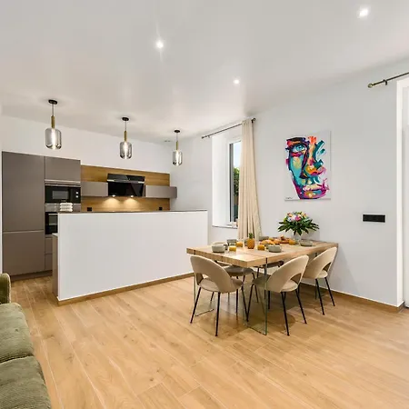 Appartement Loggias - Somptueux 4 Pièces - Parking - Terrasse - *